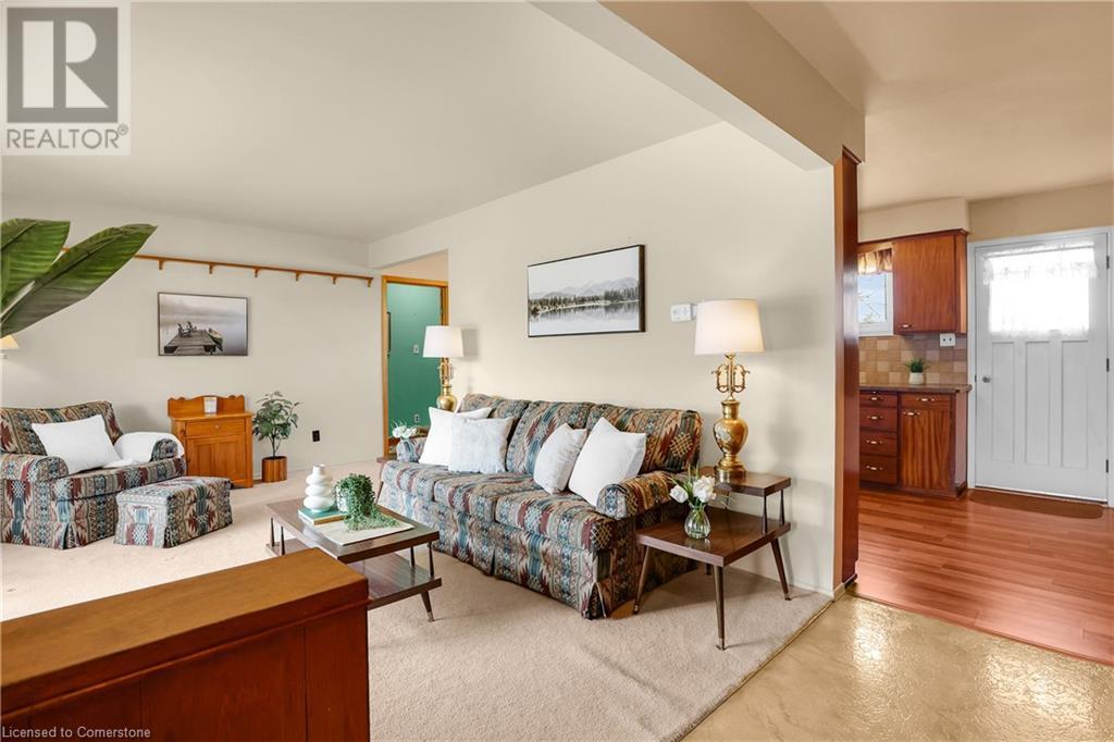 Property at 43 EMILY Street image 3