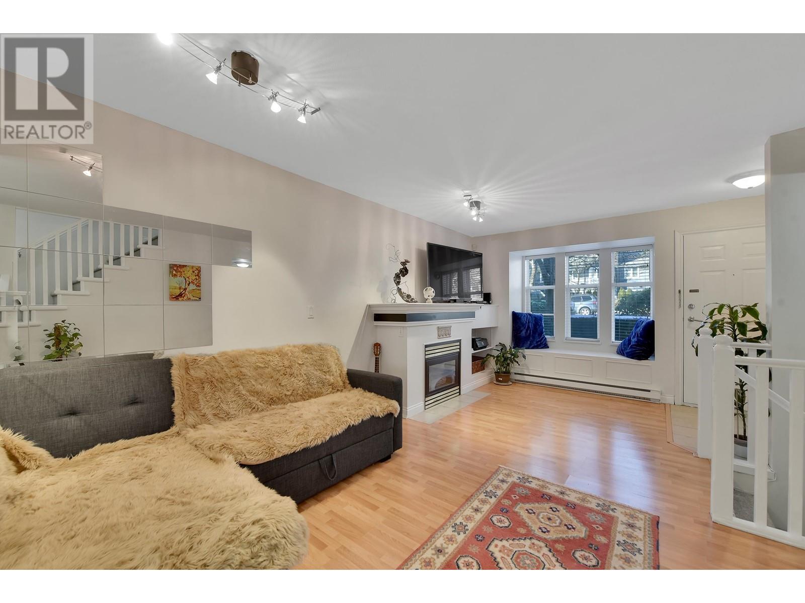 Property at 8 7238 18TH AVENUE image 4