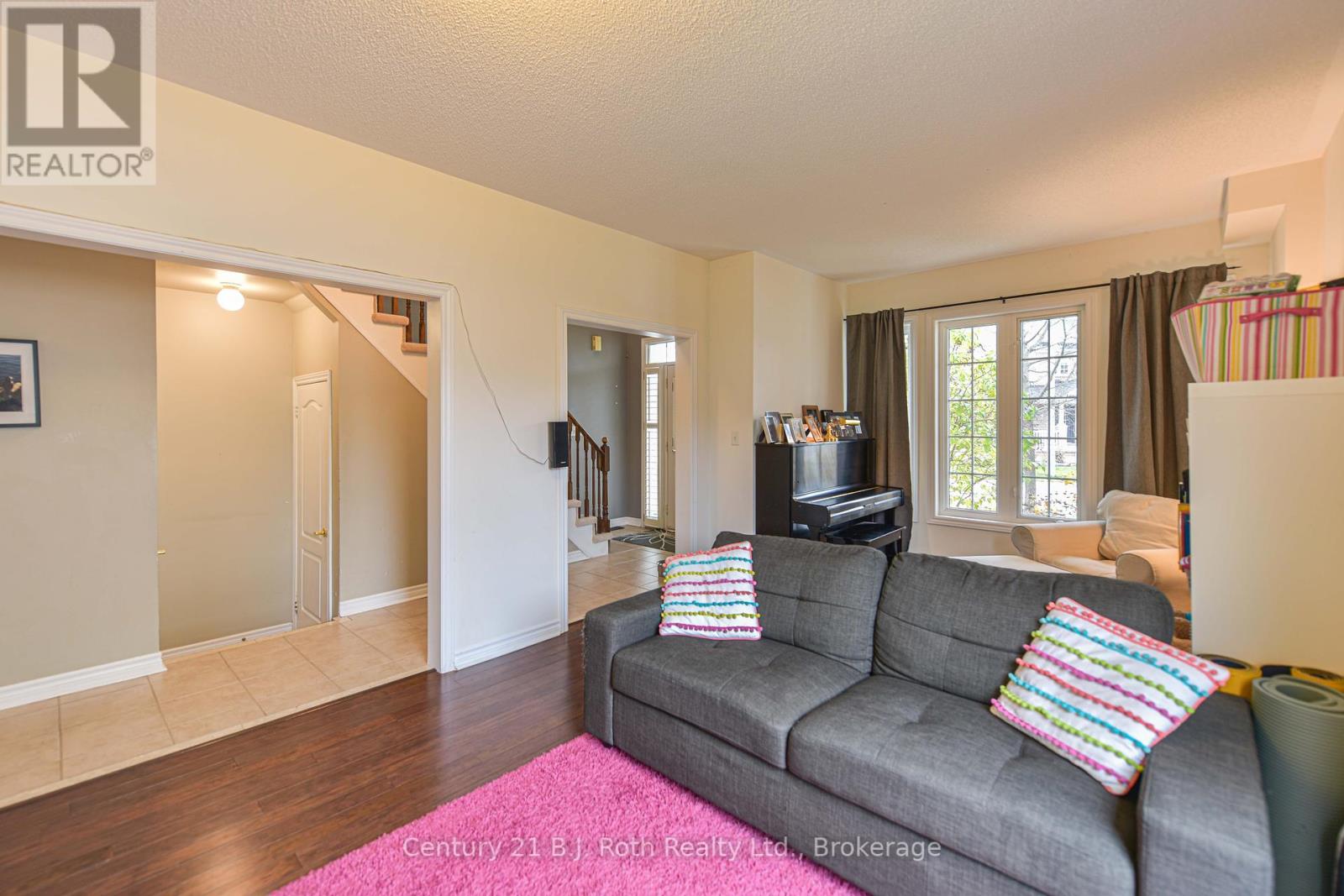 10 Regalia Way, Barrie, Ontario  L4M 7H7 - Photo 14 - S12090175