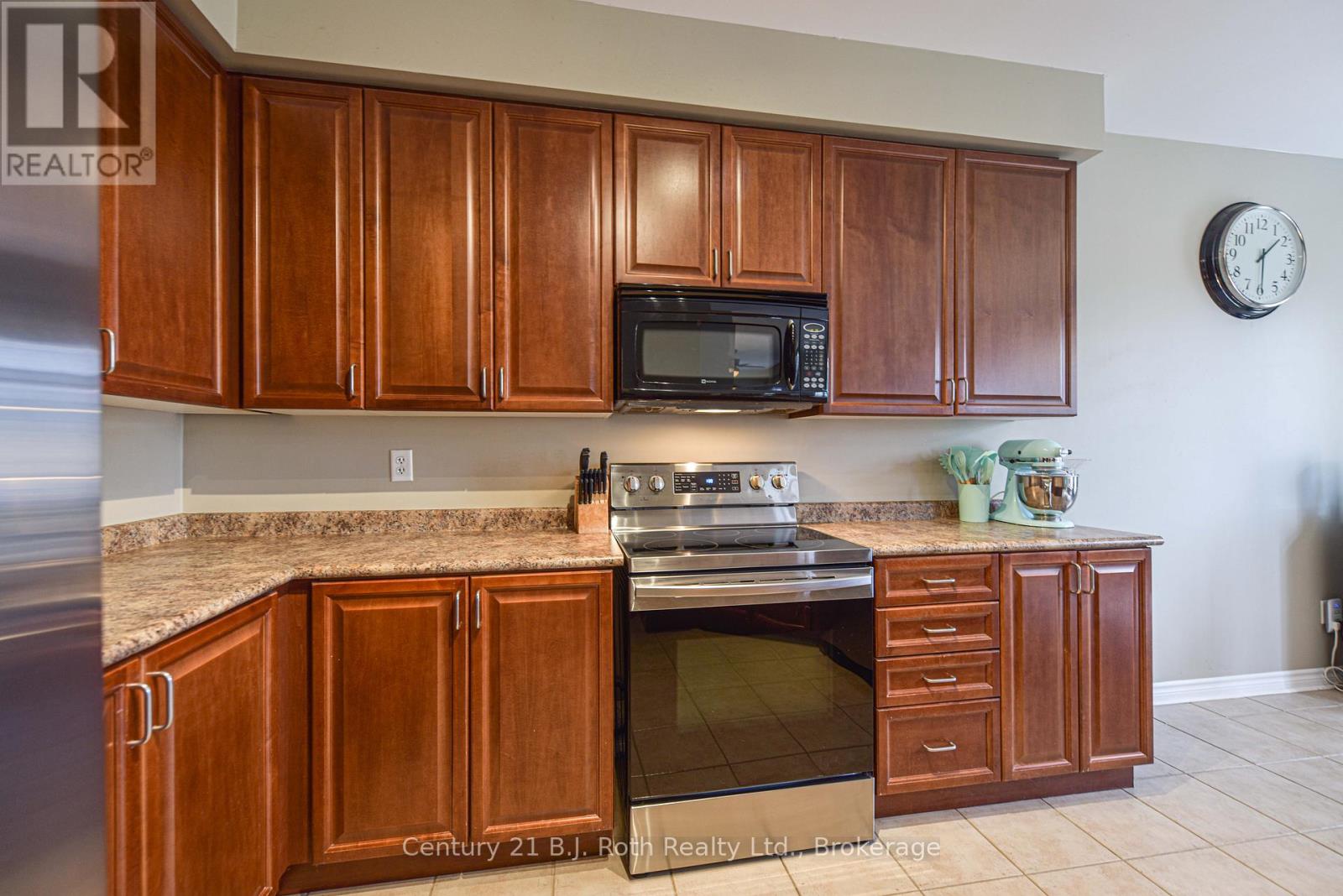 10 Regalia Way, Barrie, Ontario  L4M 7H7 - Photo 19 - S12090175