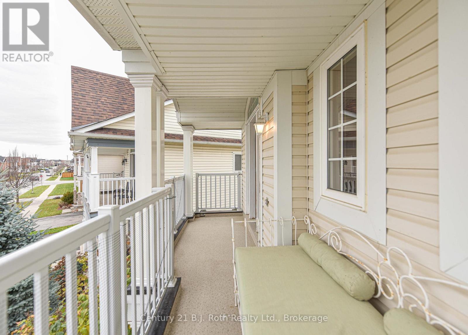10 Regalia Way, Barrie, Ontario  L4M 7H7 - Photo 4 - S12090175