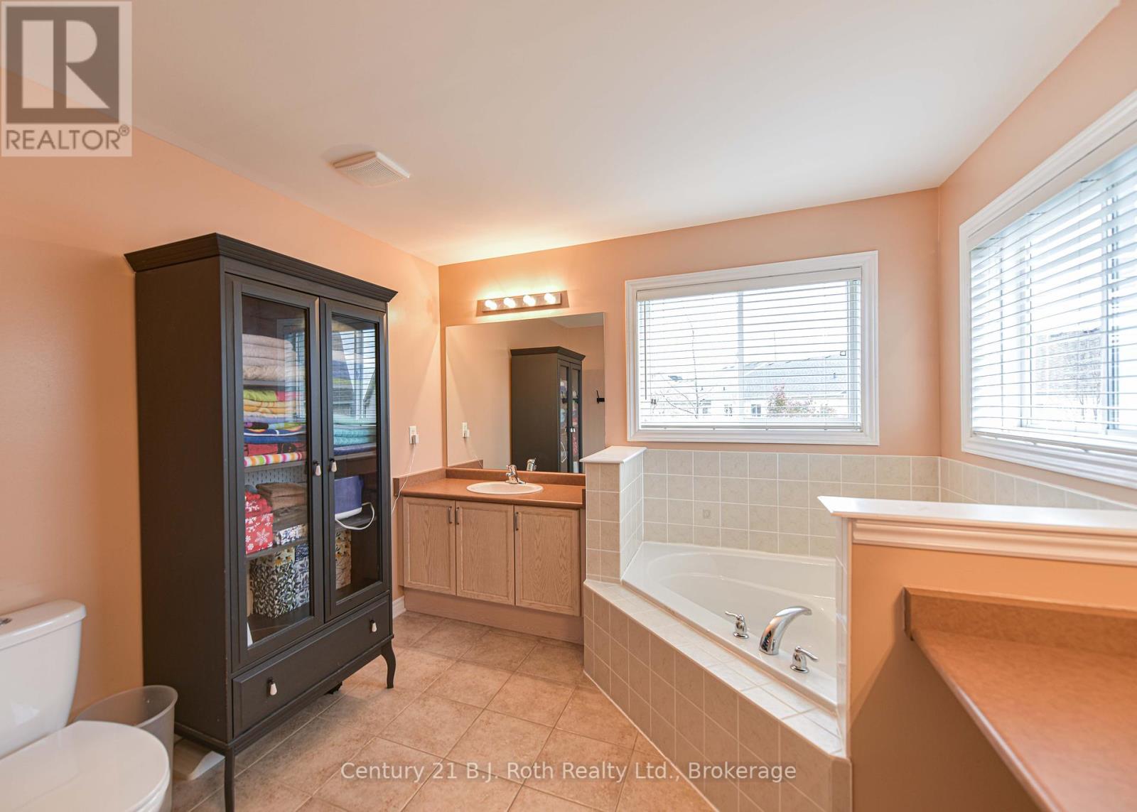 10 Regalia Way, Barrie, Ontario  L4M 7H7 - Photo 36 - S12090175