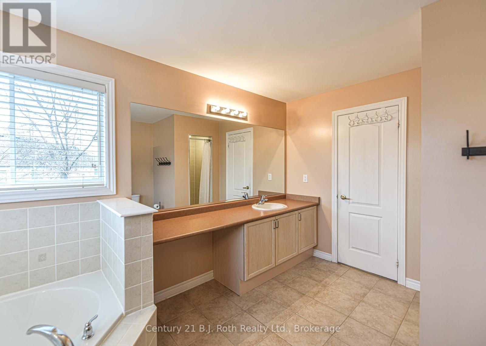 10 Regalia Way, Barrie, Ontario  L4M 7H7 - Photo 37 - S12090175