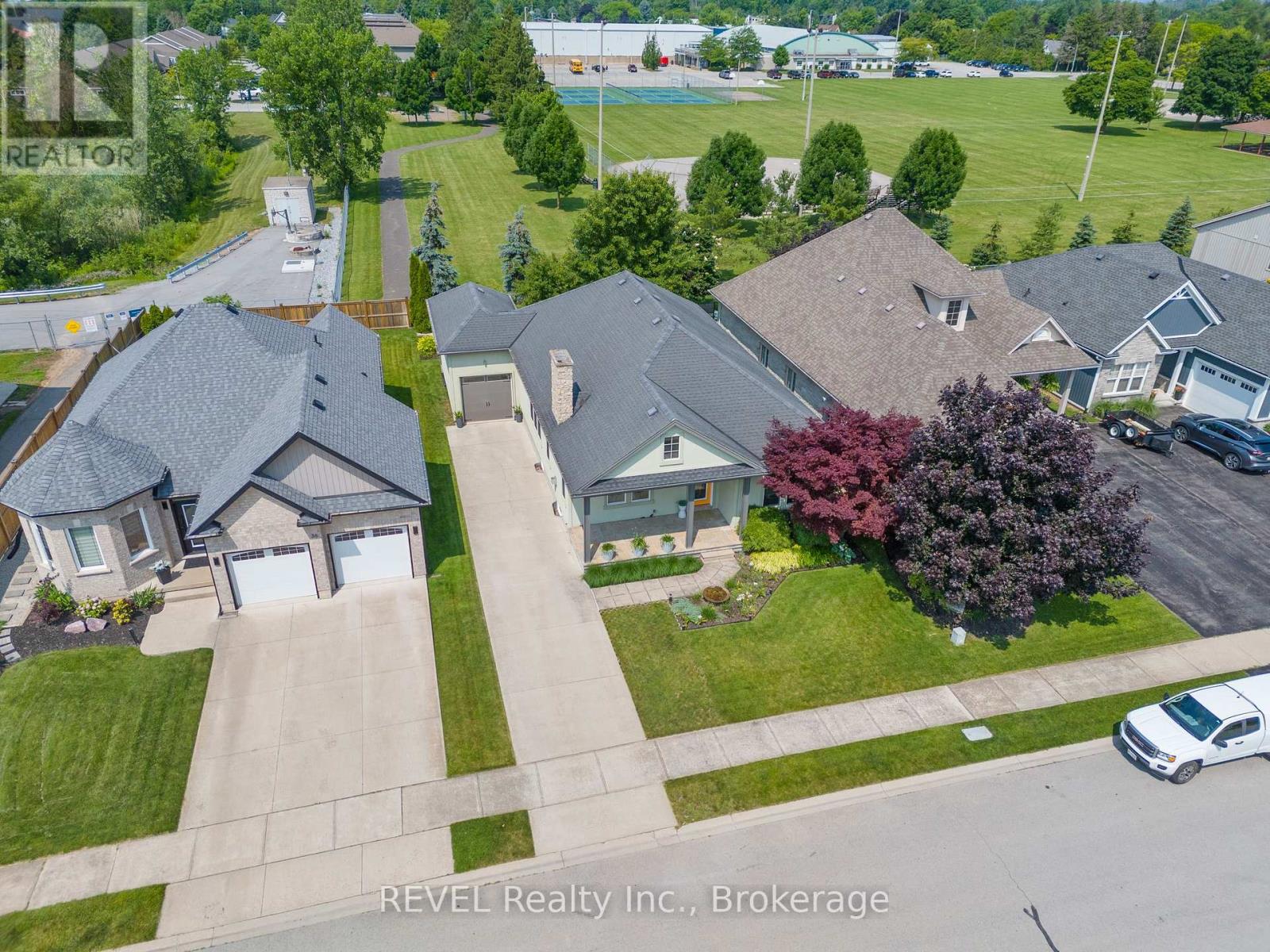 Property at 34 RAIANA DRIVE image 2