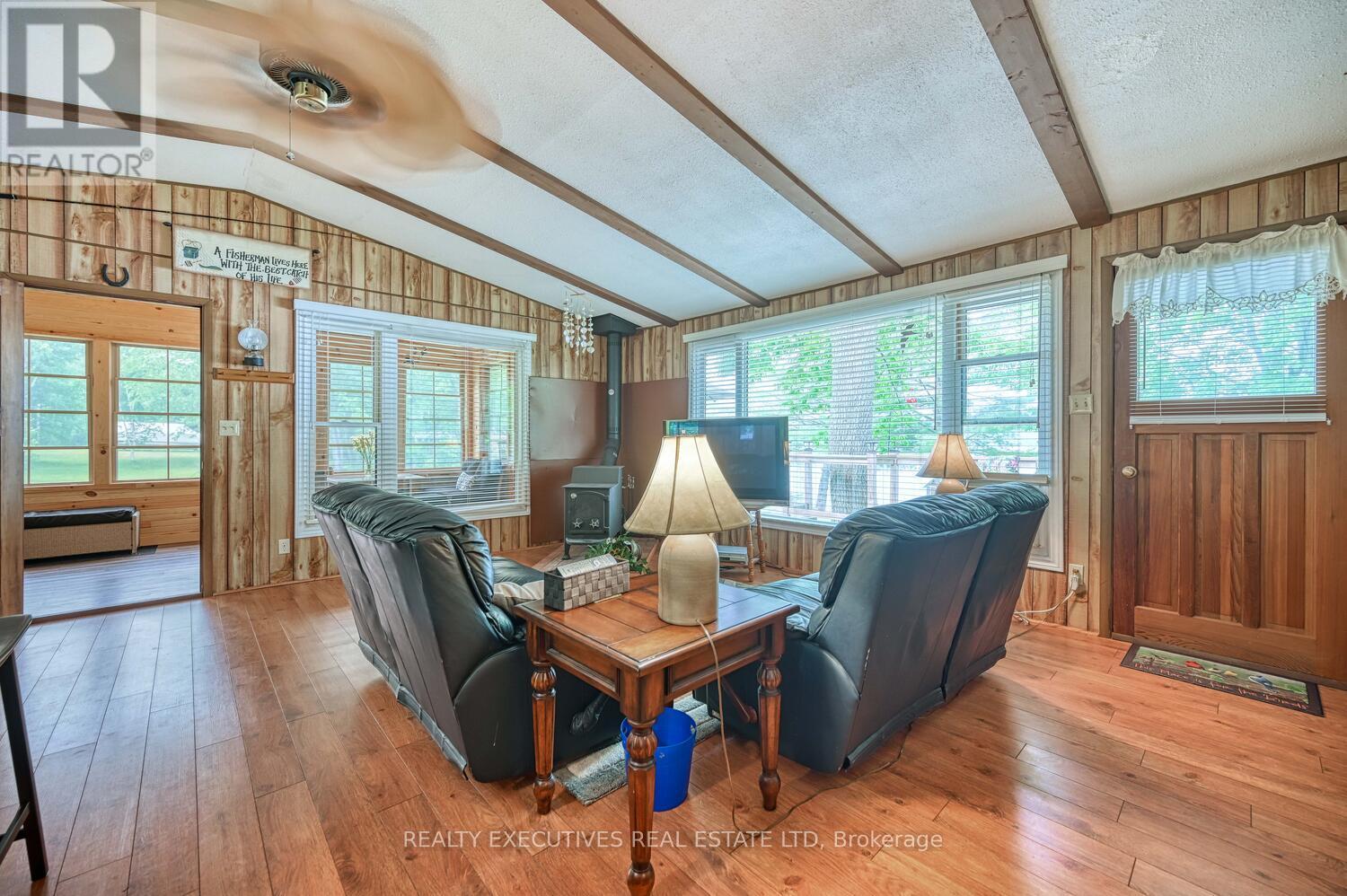 Property at 2 B5B LANE image 3