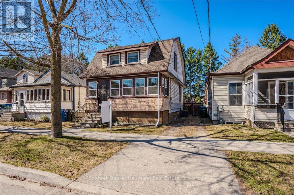 Property at 22 SIMCOE STREET image 1