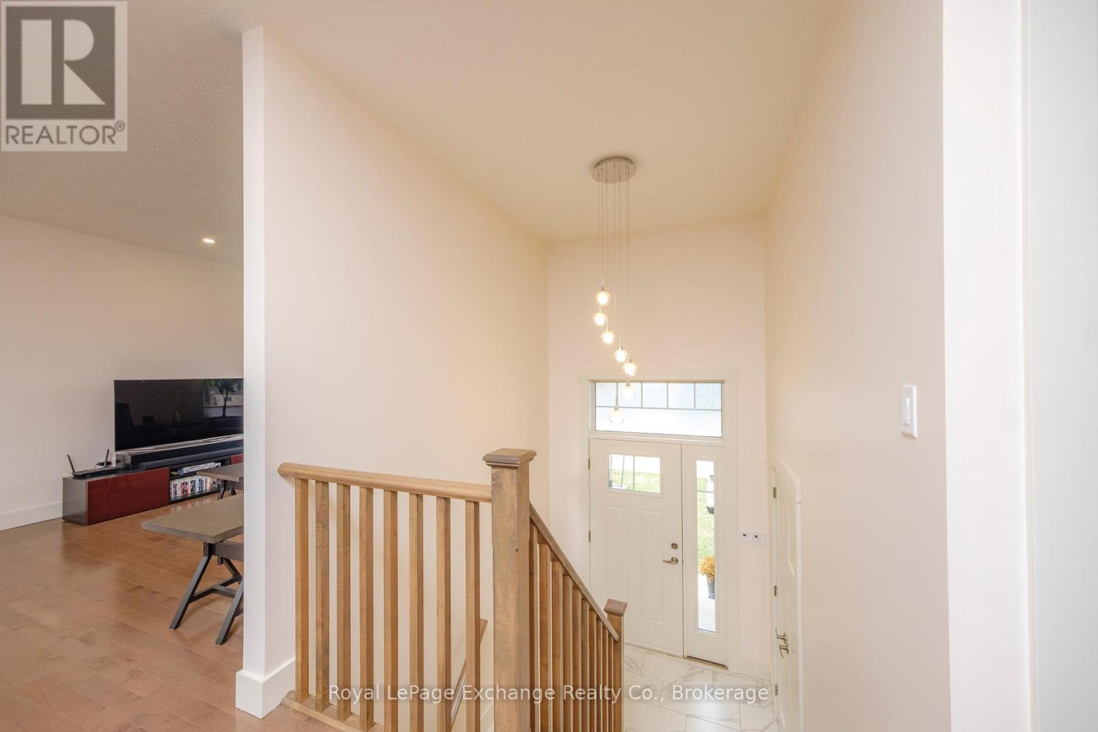 40 Lakefield Drive, Kincardine, Ontario  N2Z 0C9 - Photo 11 - X12095386