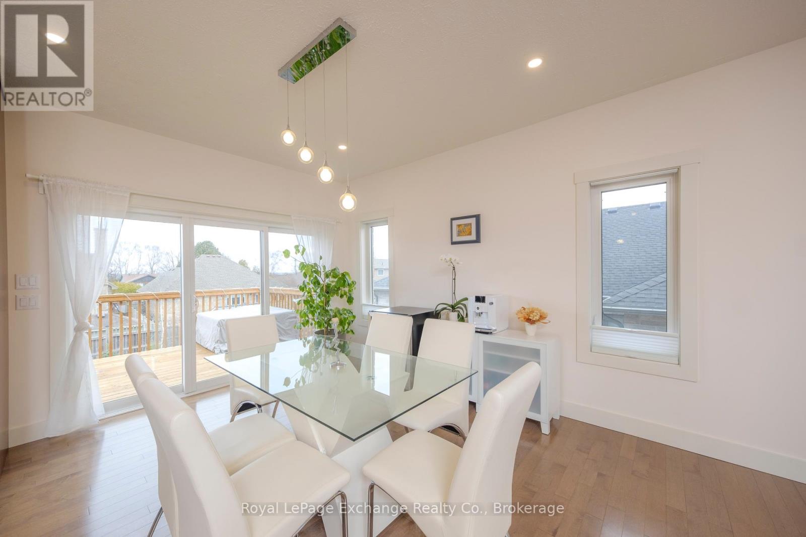 40 Lakefield Drive, Kincardine, Ontario  N2Z 0C9 - Photo 14 - X12095386