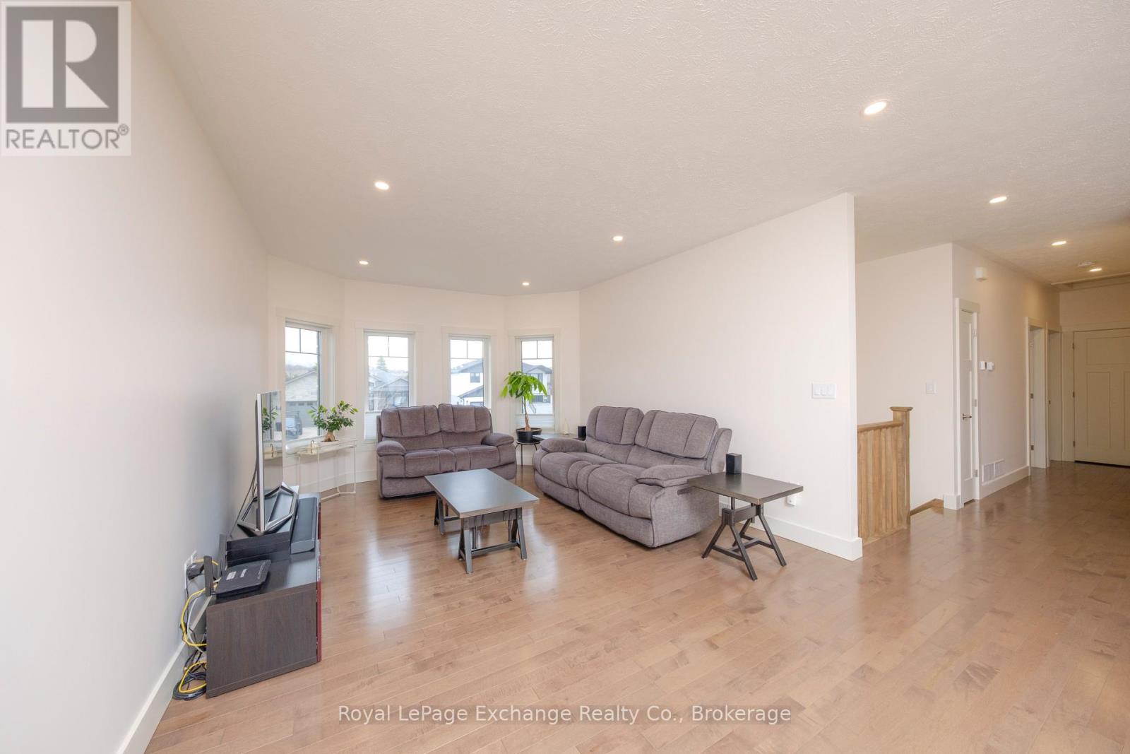 40 Lakefield Drive, Kincardine, Ontario  N2Z 0C9 - Photo 16 - X12095386