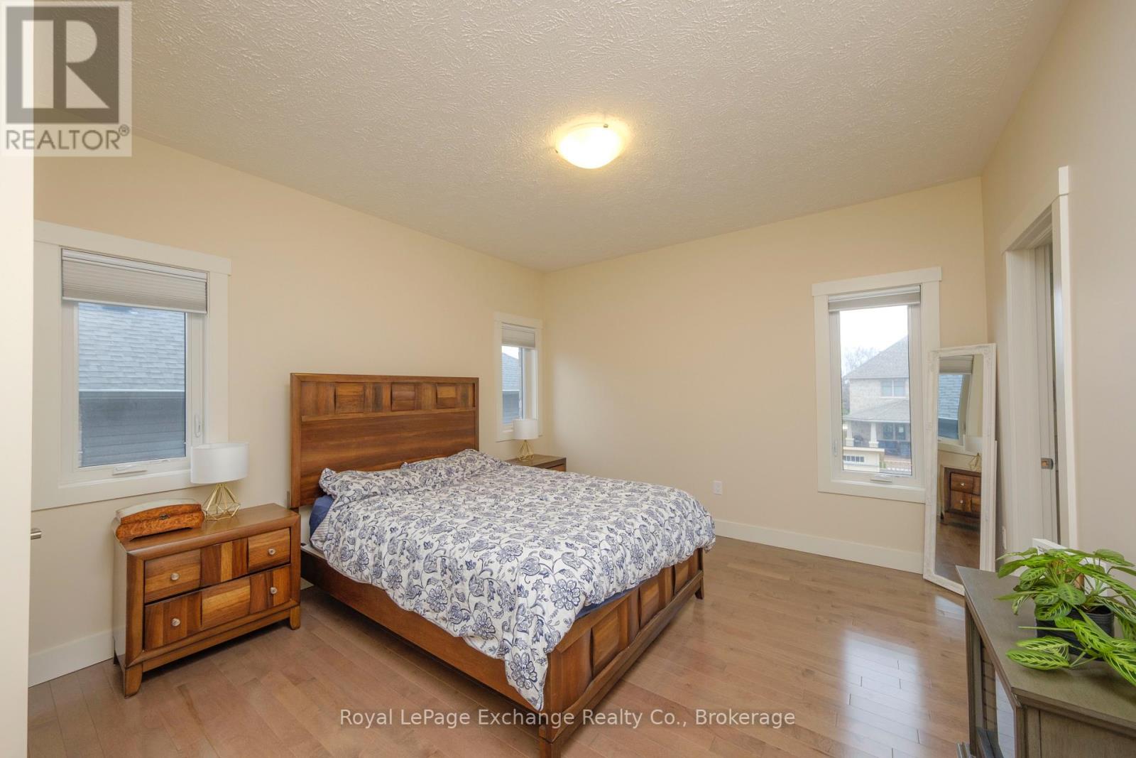 40 Lakefield Drive, Kincardine, Ontario  N2Z 0C9 - Photo 20 - X12095386
