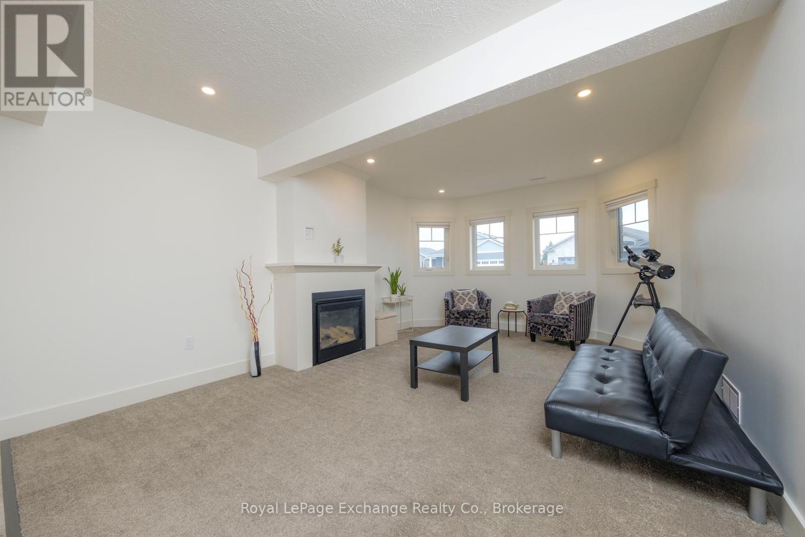 40 Lakefield Drive, Kincardine, Ontario  N2Z 0C9 - Photo 23 - X12095386