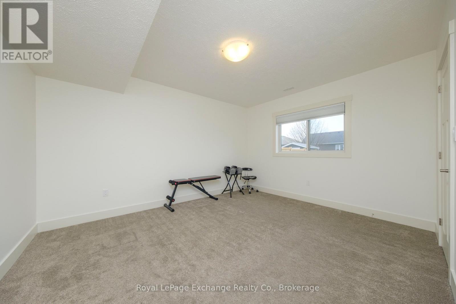 40 Lakefield Drive, Kincardine, Ontario  N2Z 0C9 - Photo 29 - X12095386