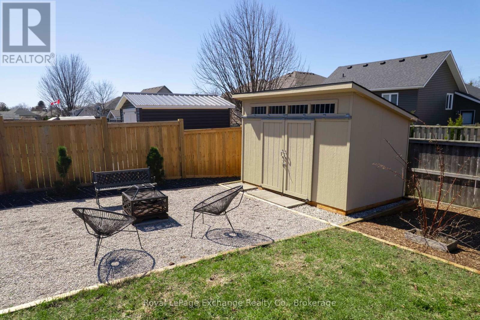 40 Lakefield Drive, Kincardine, Ontario  N2Z 0C9 - Photo 8 - X12095386