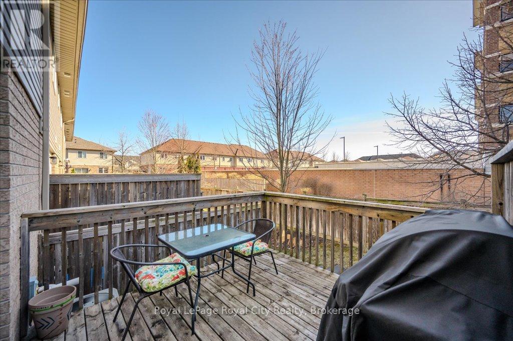 4 - 361 Arkell Road, Guelph, Ontario  N1L 1E5 - Photo 37 - X12095397