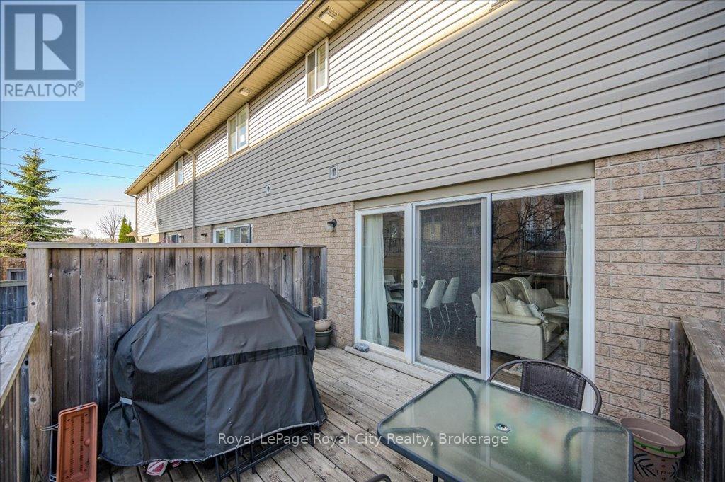 4 - 361 Arkell Road, Guelph, Ontario  N1L 1E5 - Photo 38 - X12095397