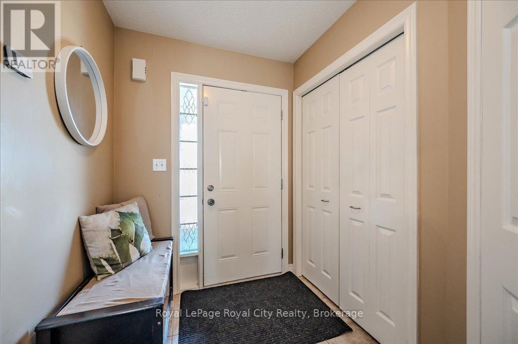 4 - 361 Arkell Road, Guelph, Ontario  N1L 1E5 - Photo 7 - X12095397