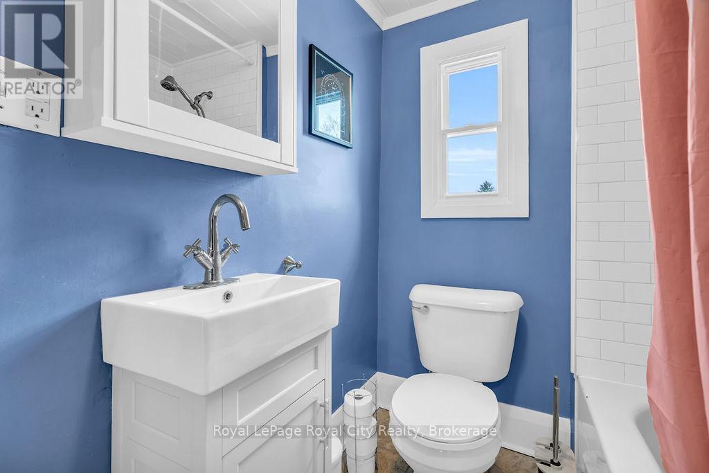 104 Neeve Street, Guelph, Ontario  N1E 5S1 - Photo 20 - X12095406