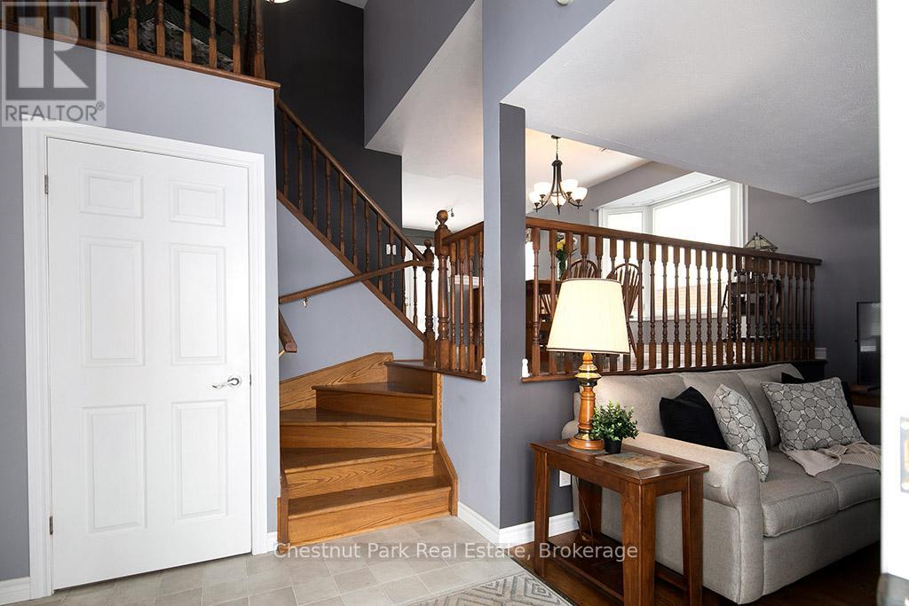 162 5th Avenue E, Owen Sound, Ontario  N4K 6C7 - Photo 10 - X12095481