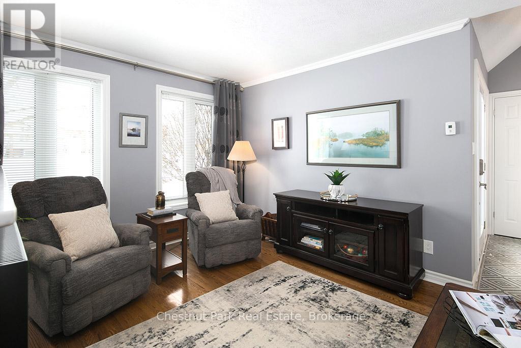 162 5th Avenue E, Owen Sound, Ontario  N4K 6C7 - Photo 13 - X12095481