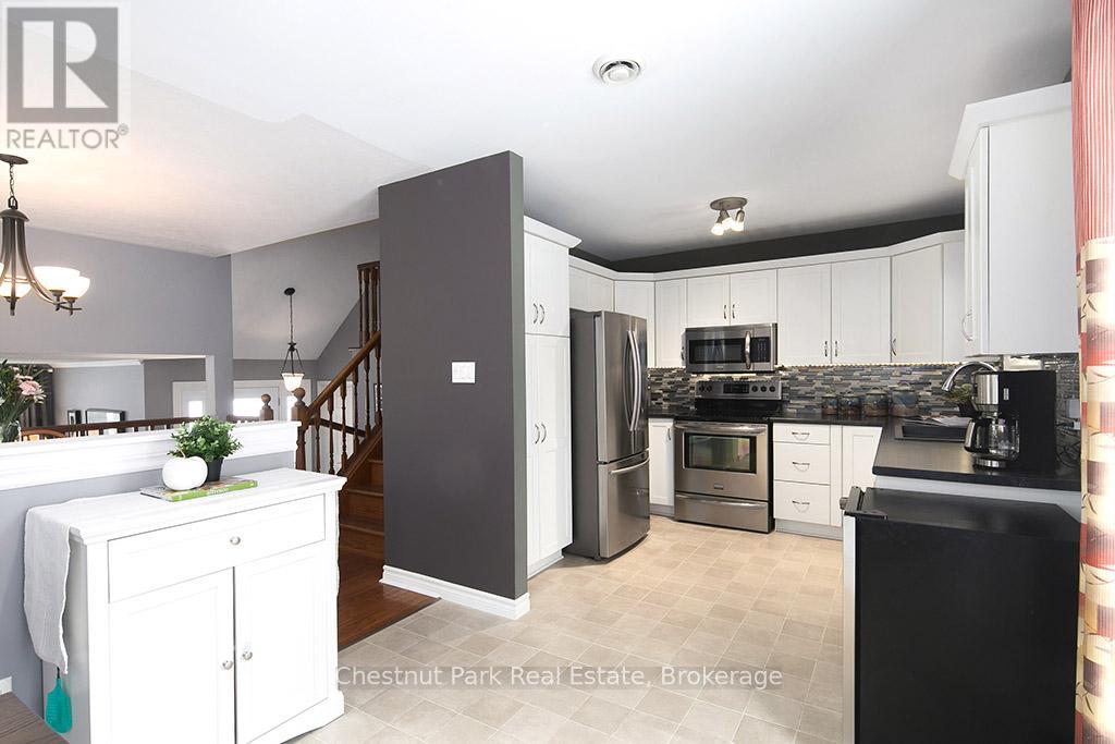 162 5th Avenue E, Owen Sound, Ontario  N4K 6C7 - Photo 19 - X12095481