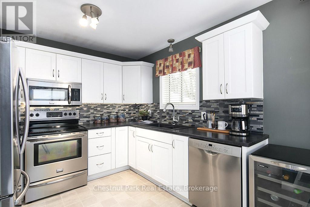 162 5th Avenue E, Owen Sound, Ontario  N4K 6C7 - Photo 20 - X12095481