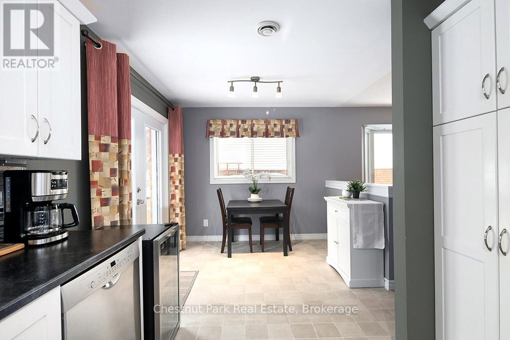 162 5th Avenue E, Owen Sound, Ontario  N4K 6C7 - Photo 21 - X12095481
