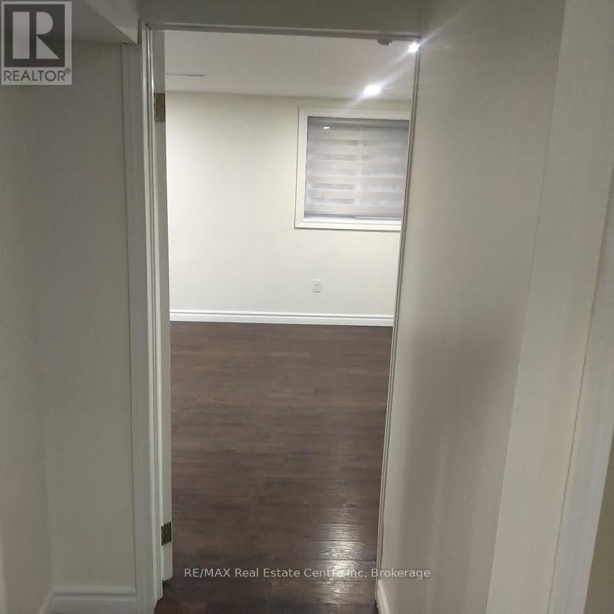 Bsmt - 19 Hands Drive, Guelph, Ontario  N1G 3E6 - Photo 18 - X12095554