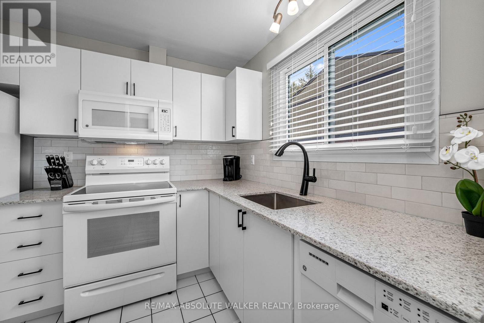 Property at 6175 BROOKSIDE LANE image 4