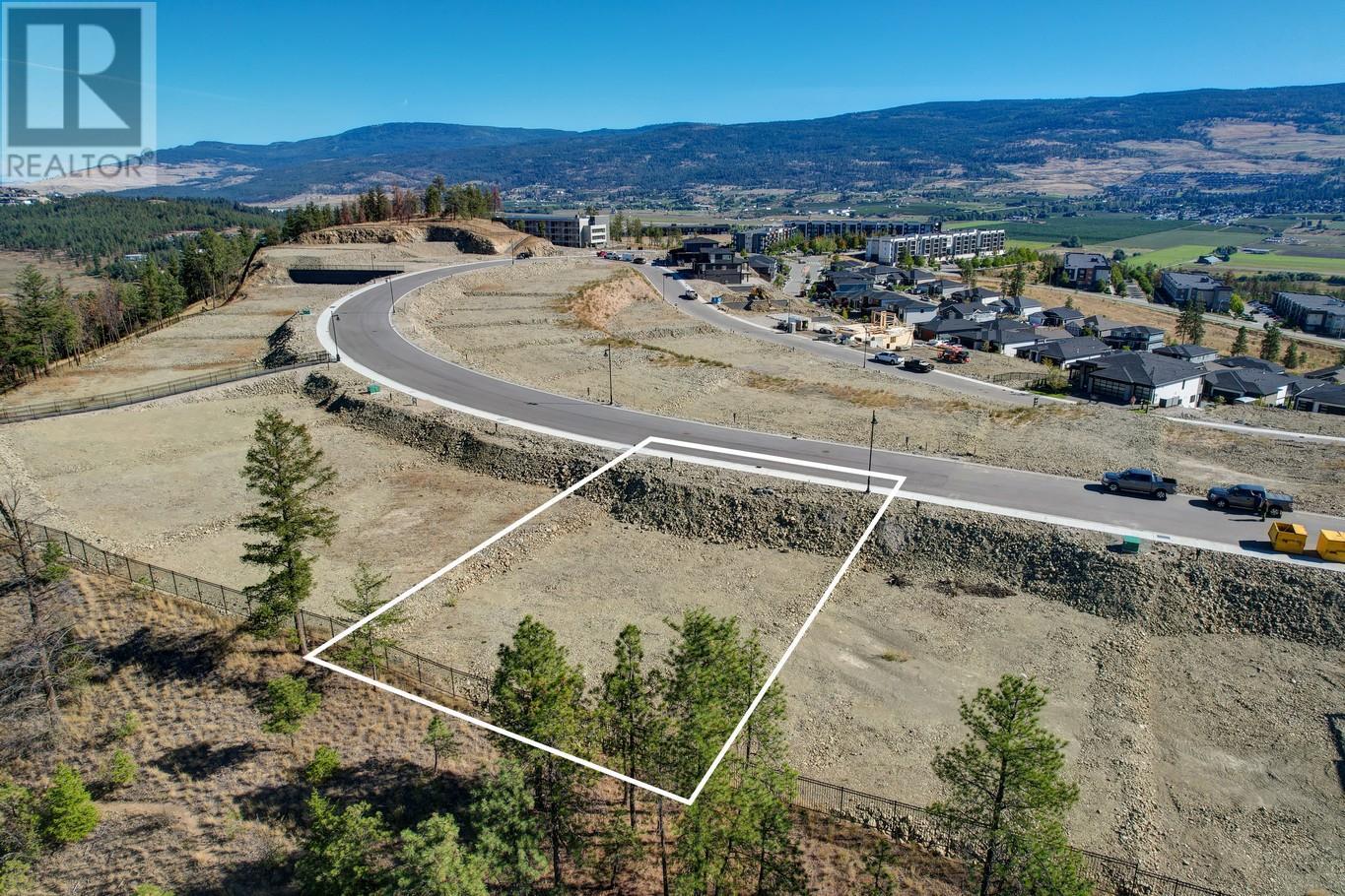 Property at 670 Kingswood Terrace Lot# 35 image 4