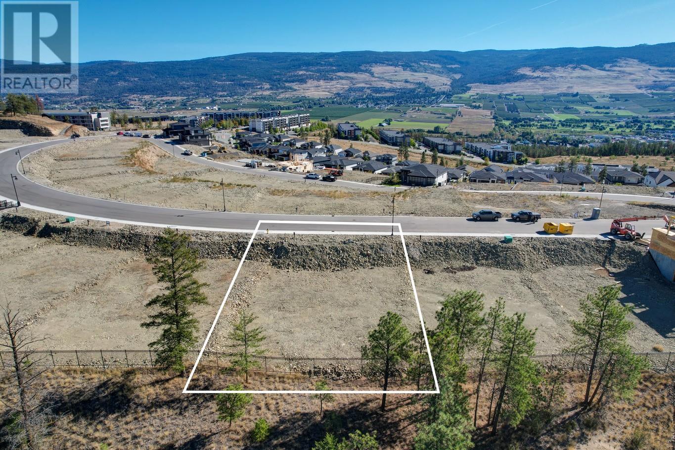 Property at 670 Kingswood Terrace Lot# 35 image 5