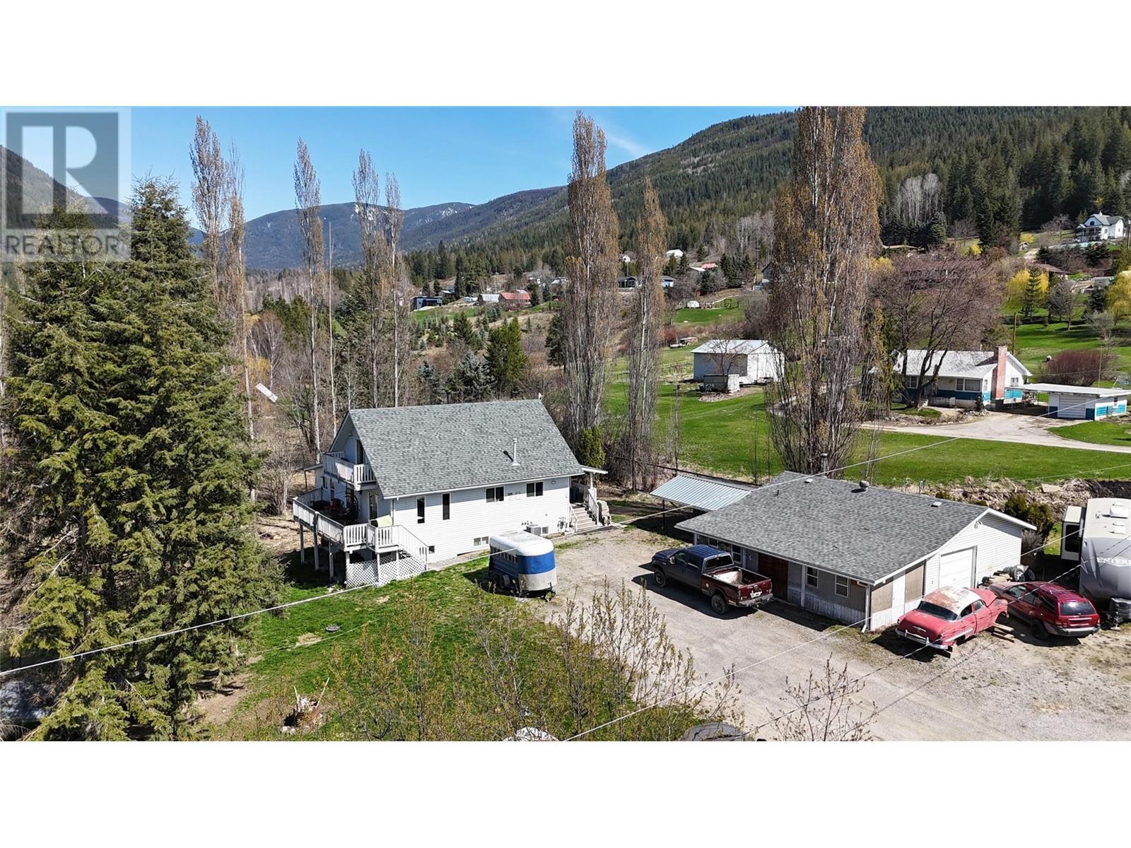 610 Wynndel Road, Wynndel, British Columbia  V0B 2N1 - Photo 4 - 10343656