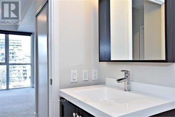 811 - 560 Front Street W, Toronto, Ontario  M5V 1C1 - Photo 14 - C12095389