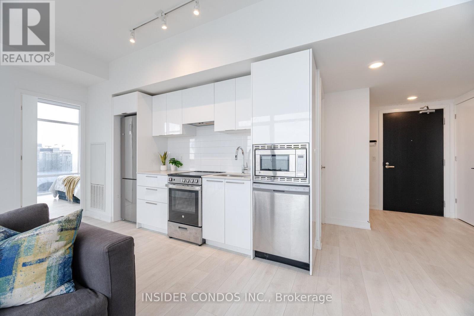 5202 - 501 Yonge Street, Toronto, Ontario  M4Y 0G8 - Photo 10 - C12095466