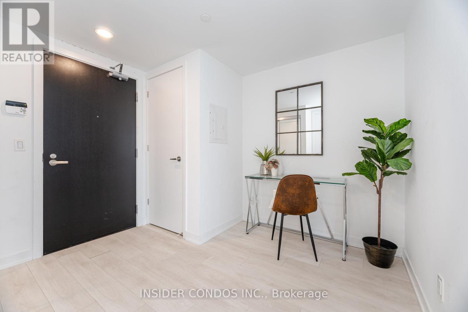 5202 - 501 Yonge Street, Toronto, Ontario  M4Y 0G8 - Photo 7 - C12095466