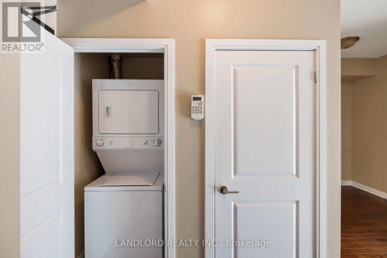 209 - 21 Scollard Street, Toronto, Ontario  M5R 1G1 - Photo 24 - C12095508