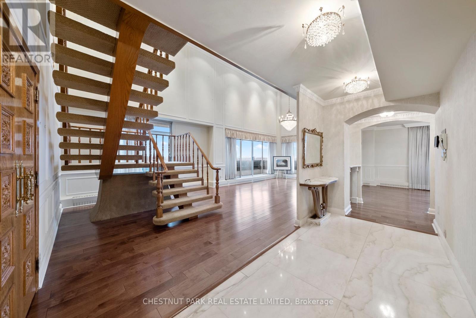 Property at PH 1 - 2600 BATHURST STREET image 2