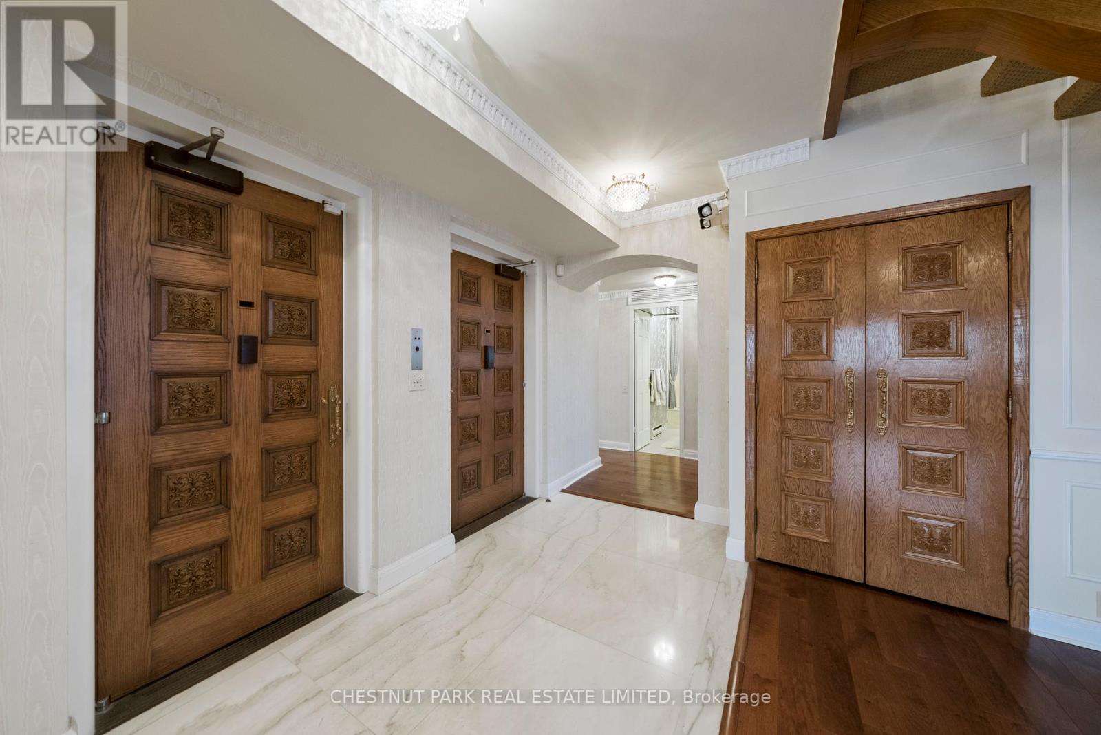 Property at PH 1 - 2600 BATHURST STREET image 3