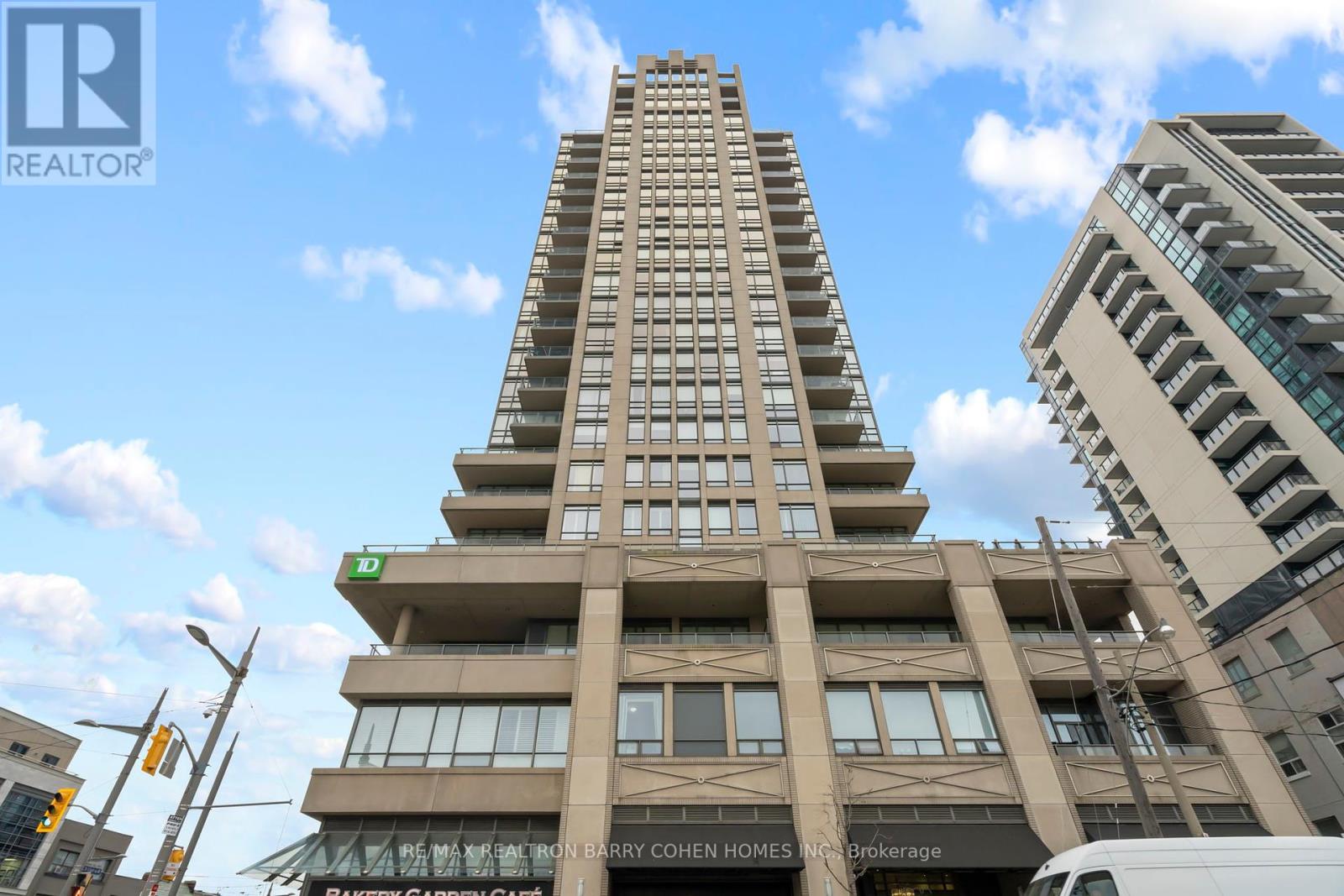 Property at 2103 - 500 ST CLAIR AVENUE W image 2
