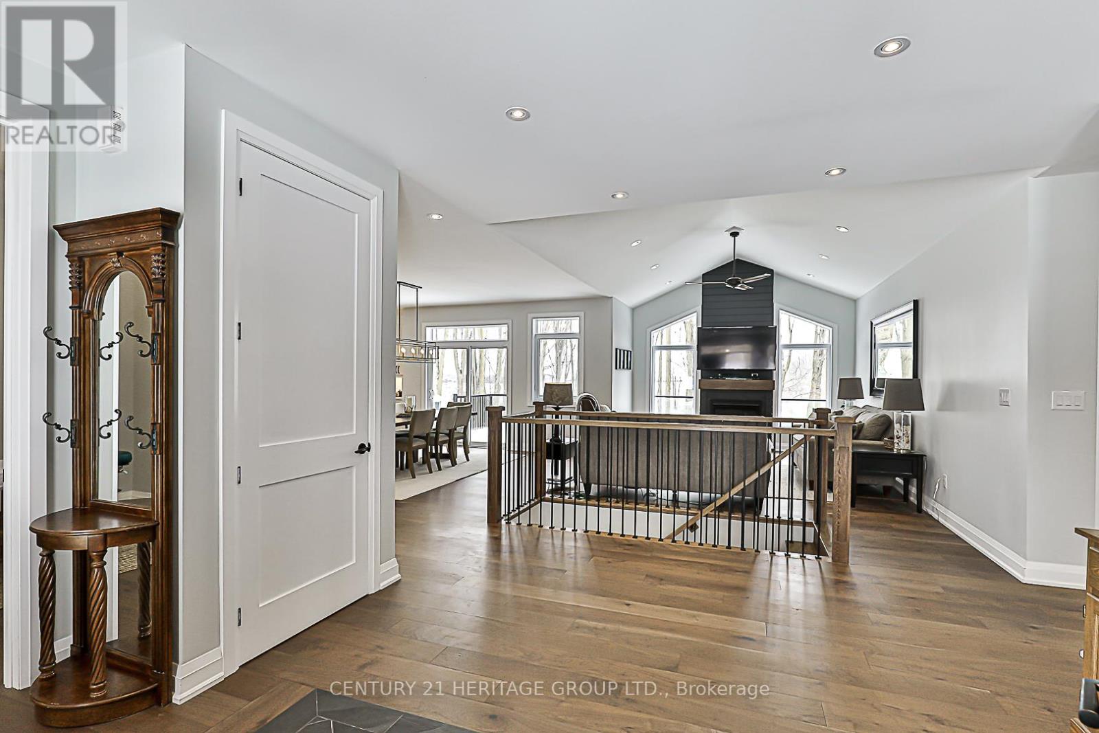 17657 Highway 48, East Gwillimbury, Ontario  L0G 1E0 - Photo 11 - N12095413