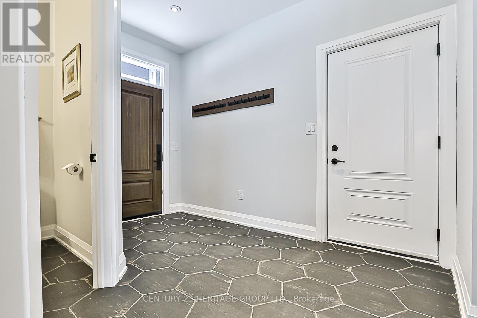 17657 Highway 48, East Gwillimbury, Ontario  L0G 1E0 - Photo 24 - N12095413