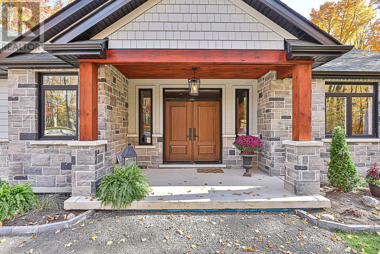 17657 Highway 48, East Gwillimbury, Ontario  L0G 1E0 - Photo 9 - N12095413
