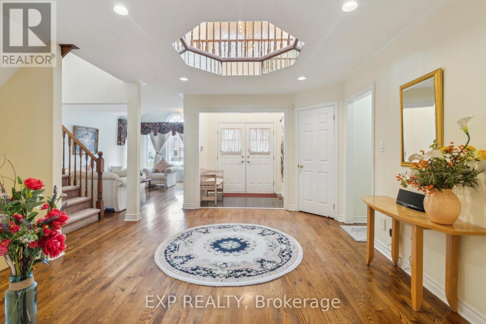 Property at 21 CANTEX COURT image 4