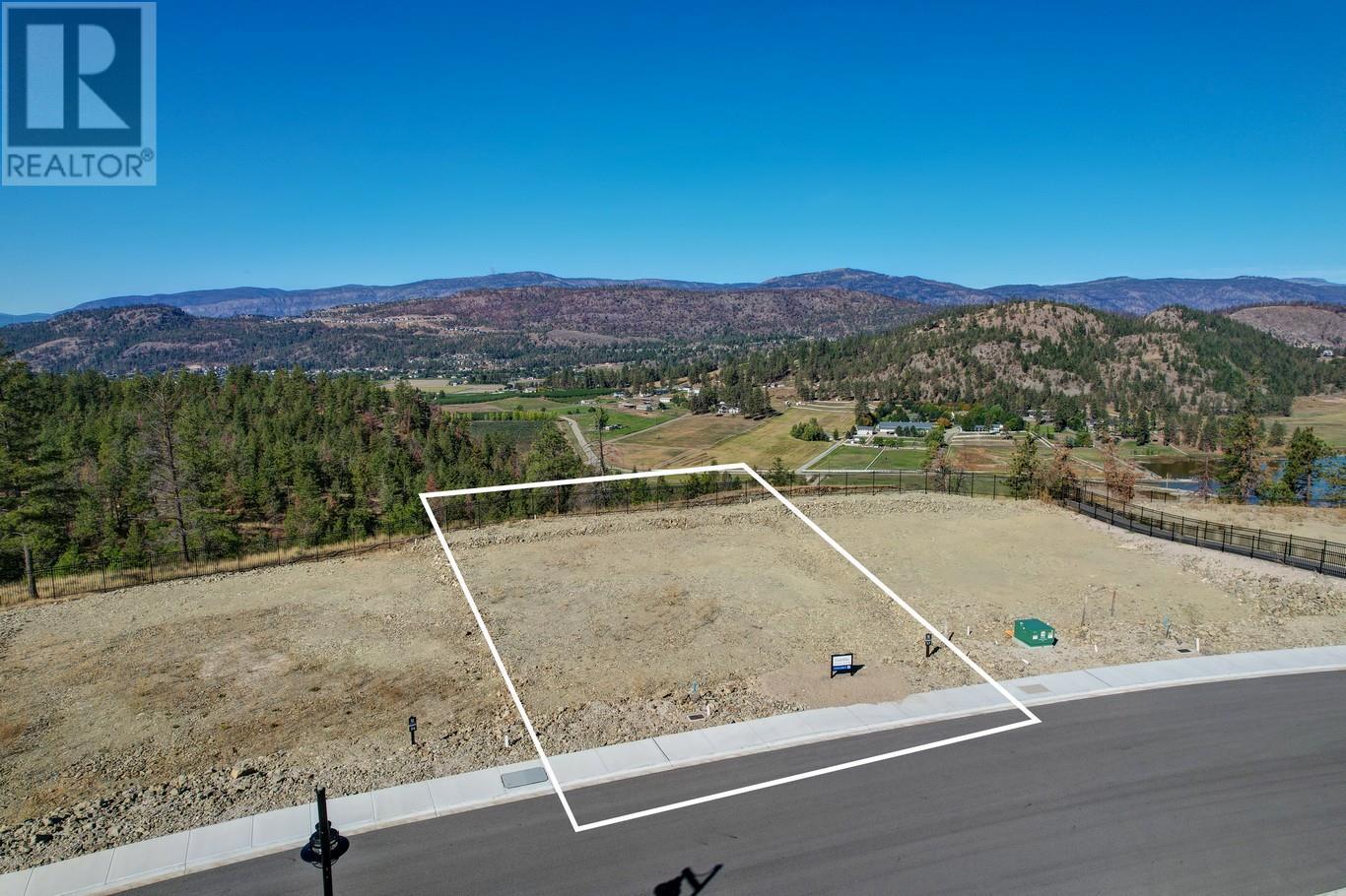 Property at 686 Kingswood Terrace Lot# 37 image 2