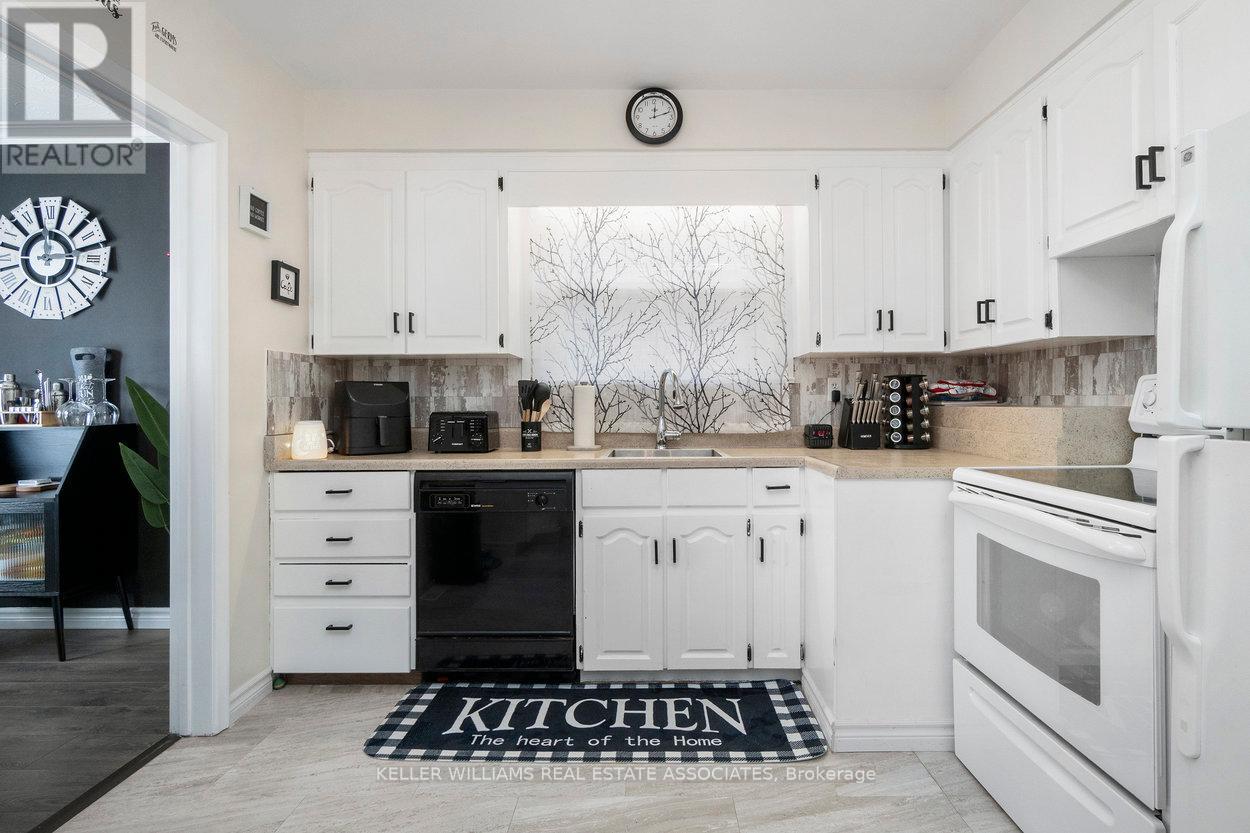 53 Amoro Drive, Toronto, Ontario  M9W 4S3 - Photo 6 - W12070102