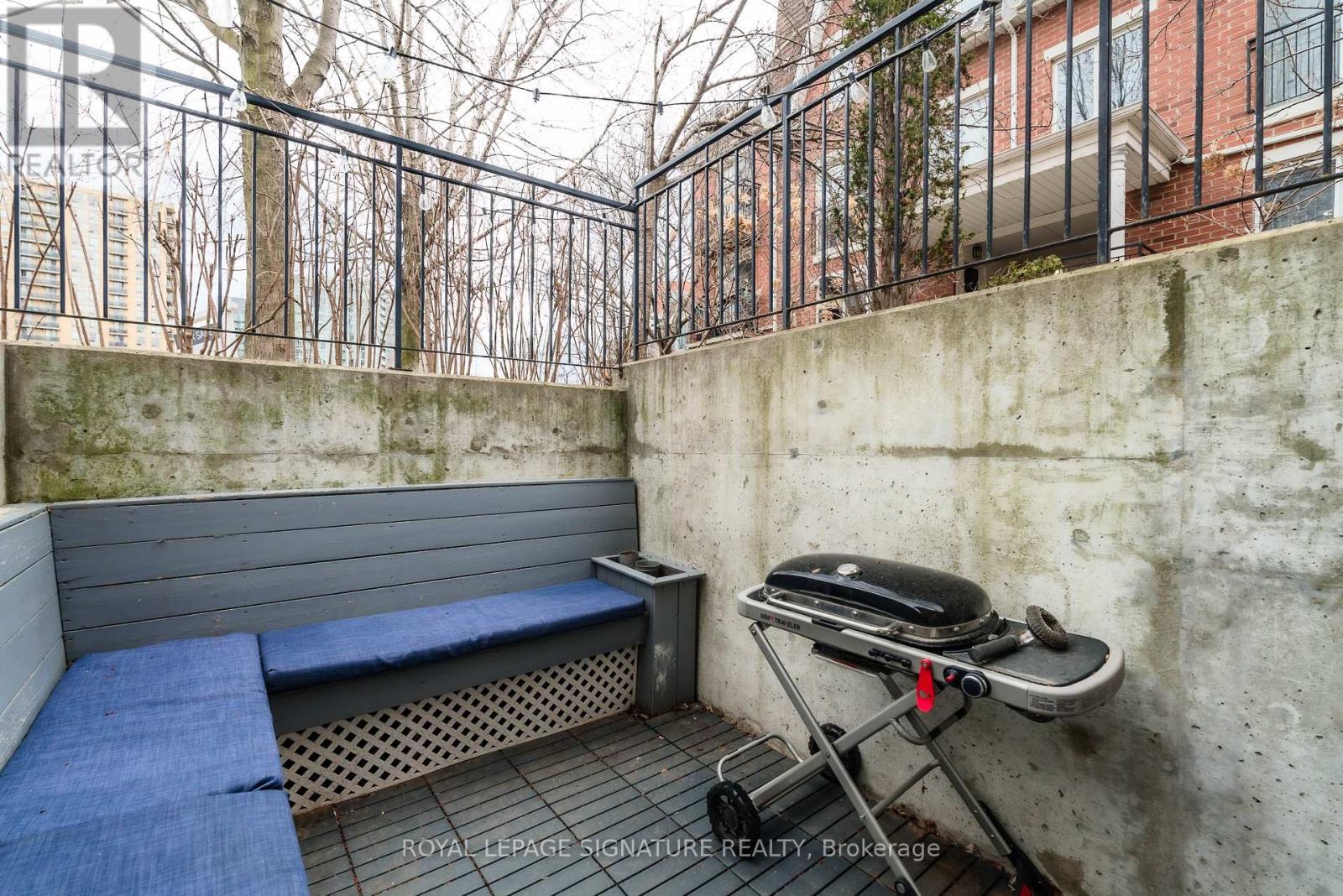 1602 - 28 Laidlaw Street, Toronto, Ontario  M6K 1X2 - Photo 21 - W12095446
