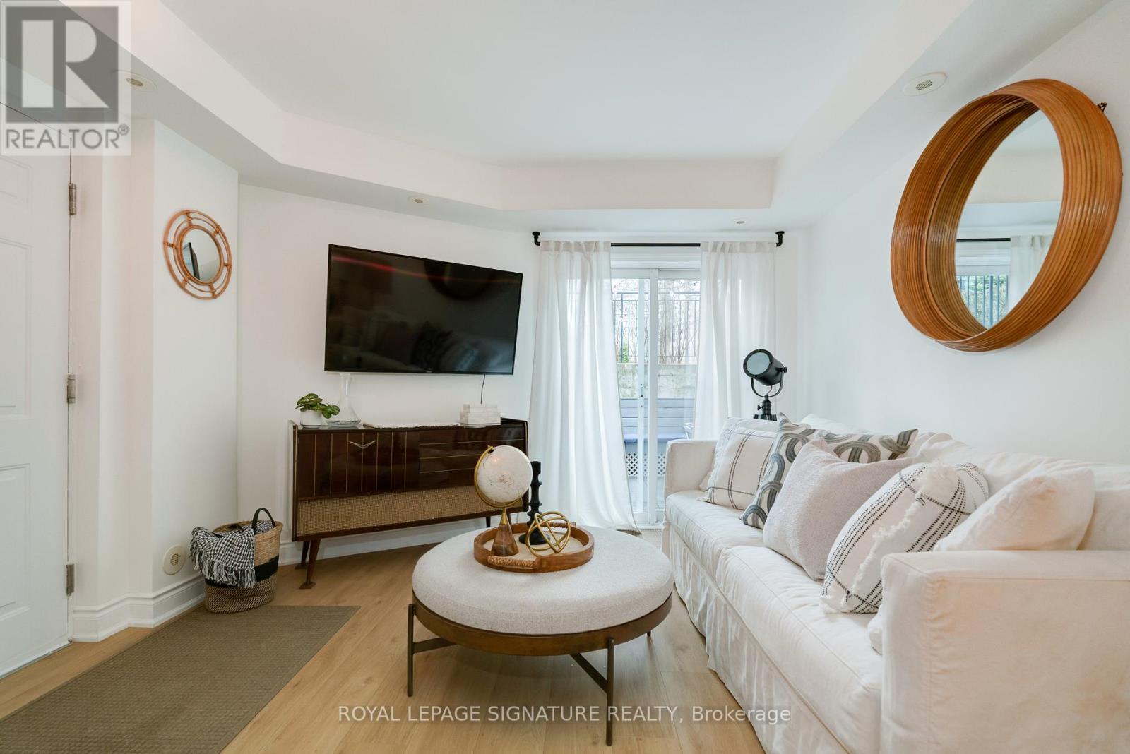 Property at 1602 - 28 LAIDLAW STREET image 5