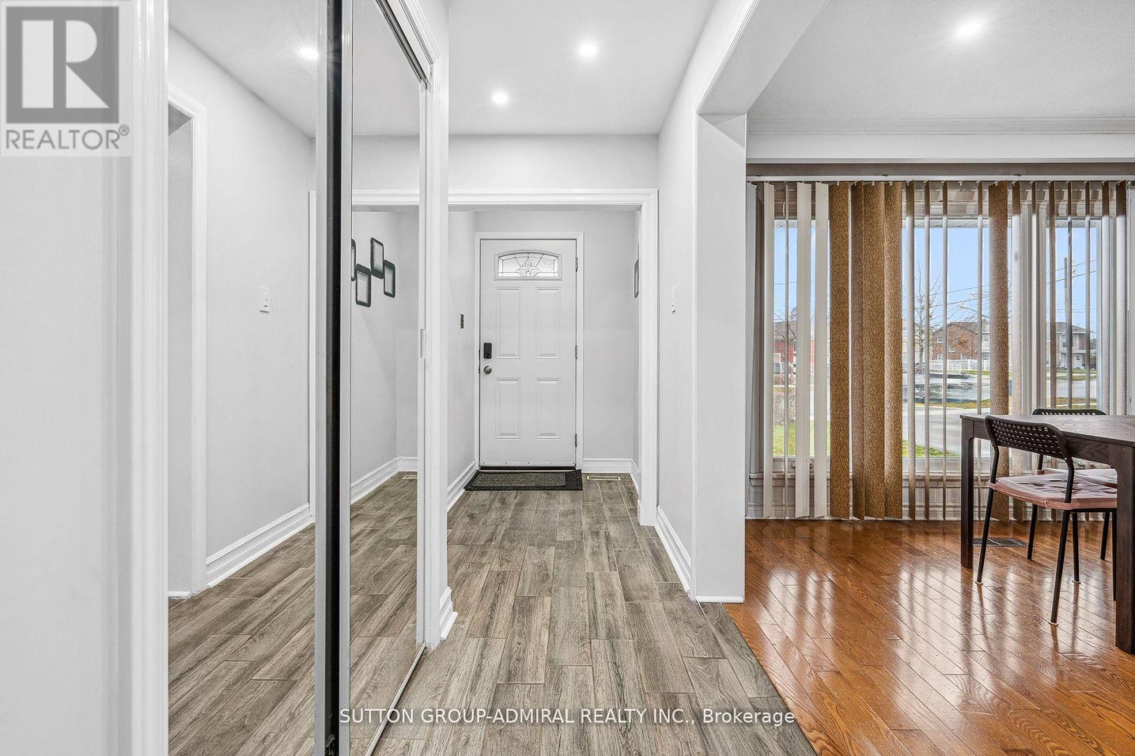 68 Wheatsheaf Crescent, Toronto, Ontario  M3N 1P6 - Photo 16 - W12095476