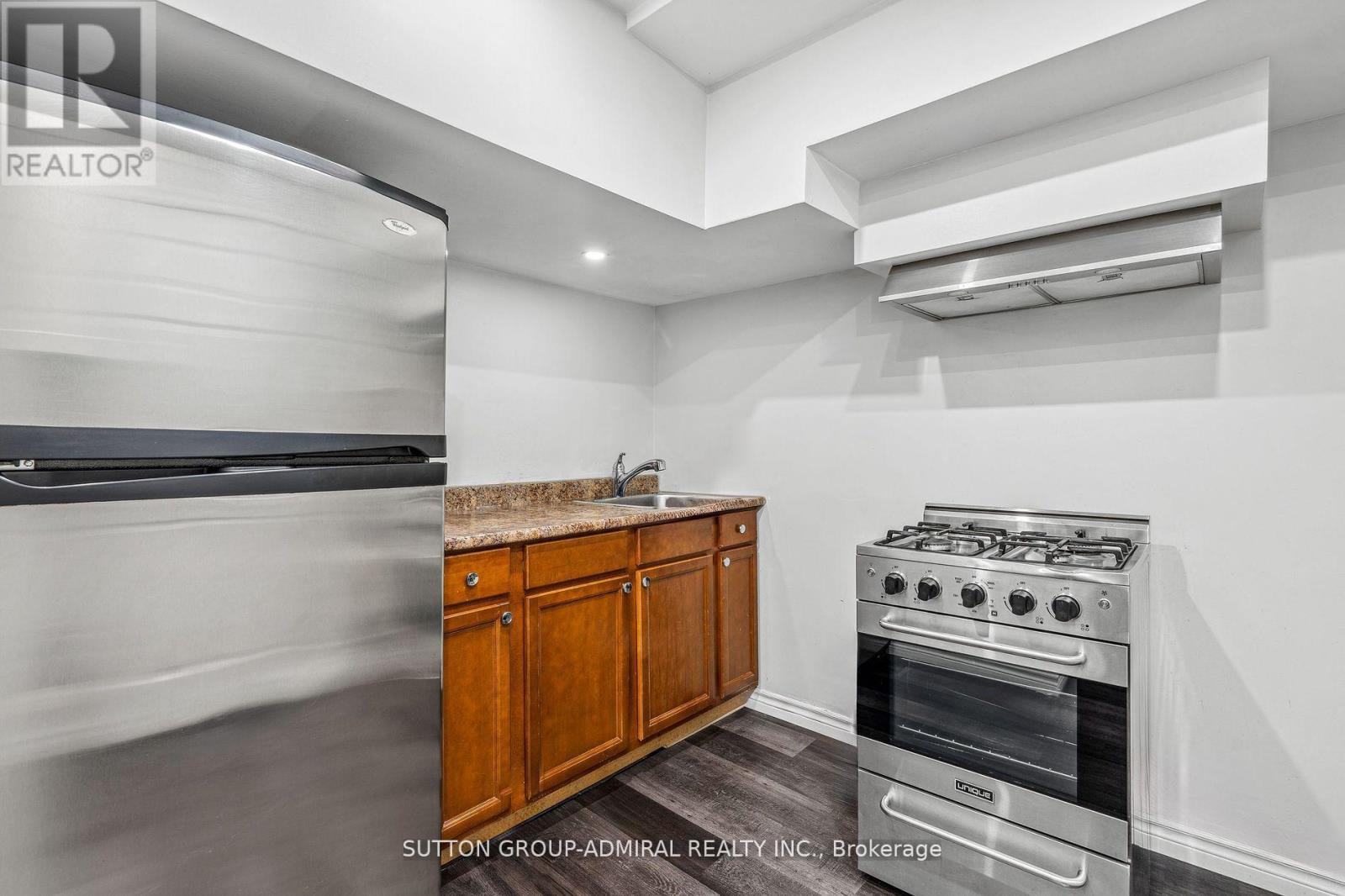 68 Wheatsheaf Crescent, Toronto, Ontario  M3N 1P6 - Photo 21 - W12095476