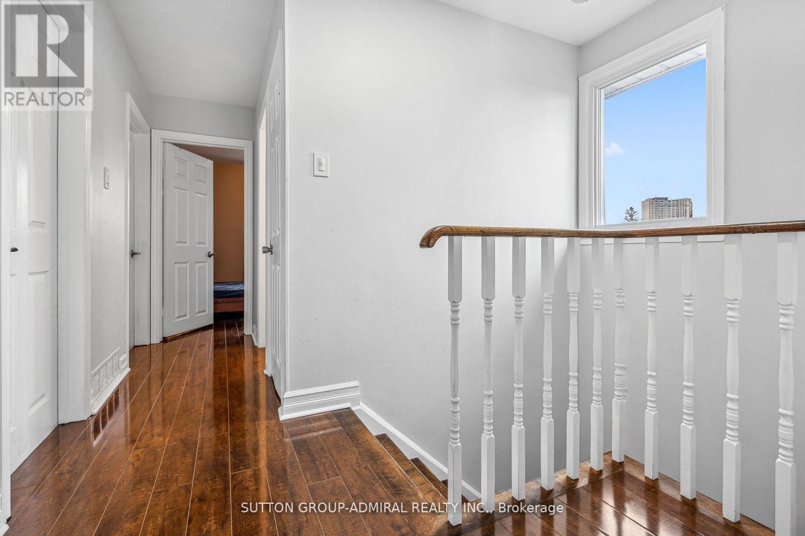 68 Wheatsheaf Crescent, Toronto, Ontario  M3N 1P6 - Photo 25 - W12095476