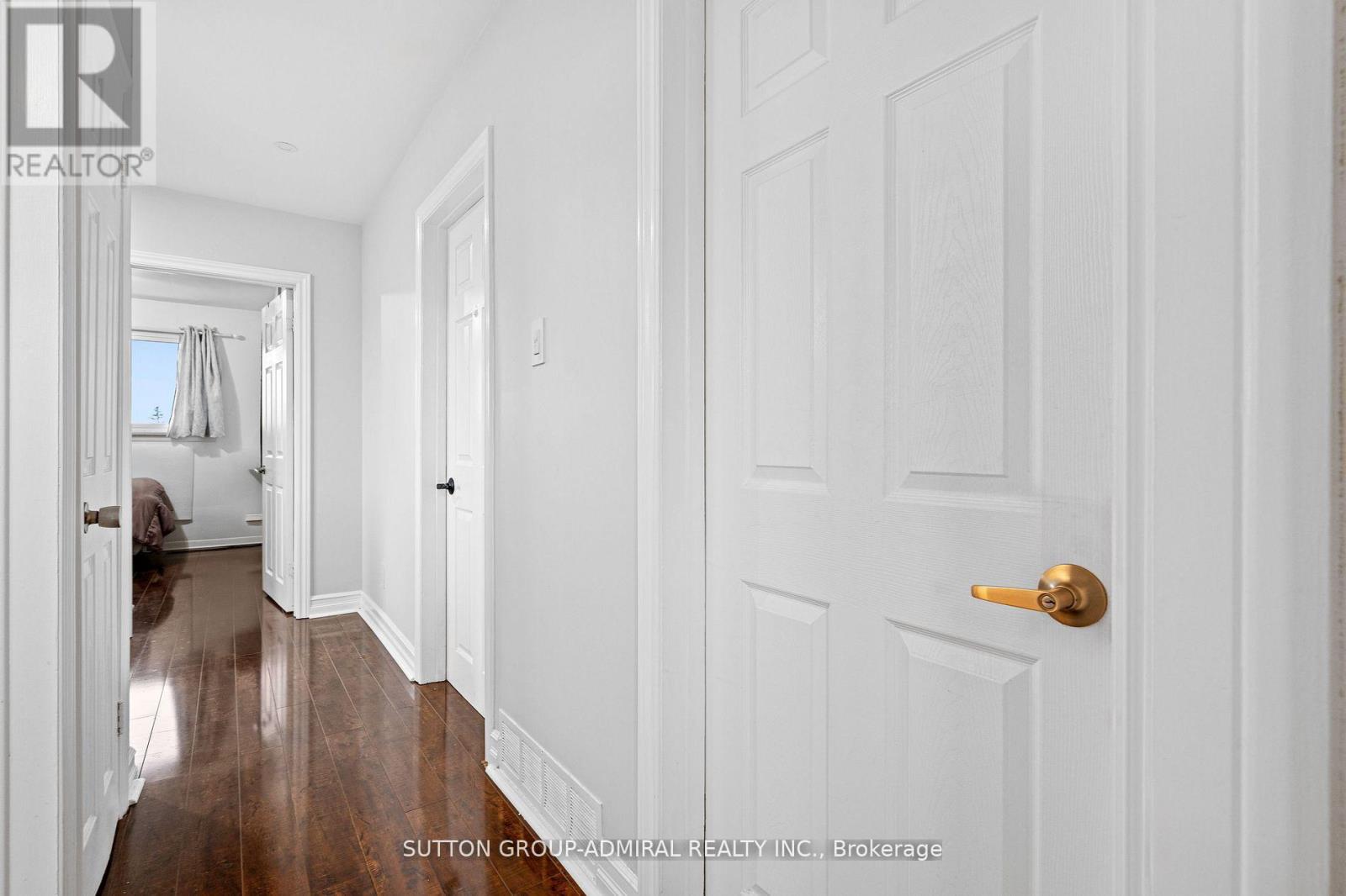 68 Wheatsheaf Crescent, Toronto, Ontario  M3N 1P6 - Photo 27 - W12095476
